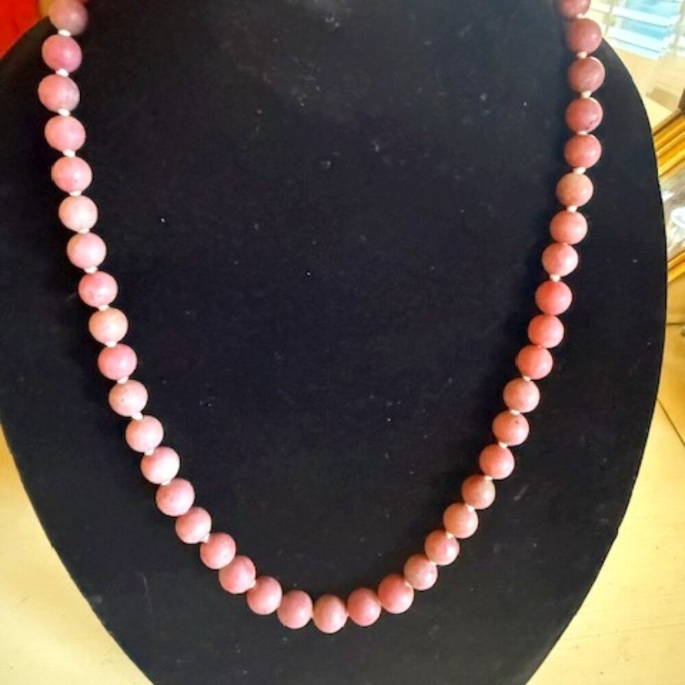 1930s Chinese  Pink Rhodonite Necklace S Silver Closure